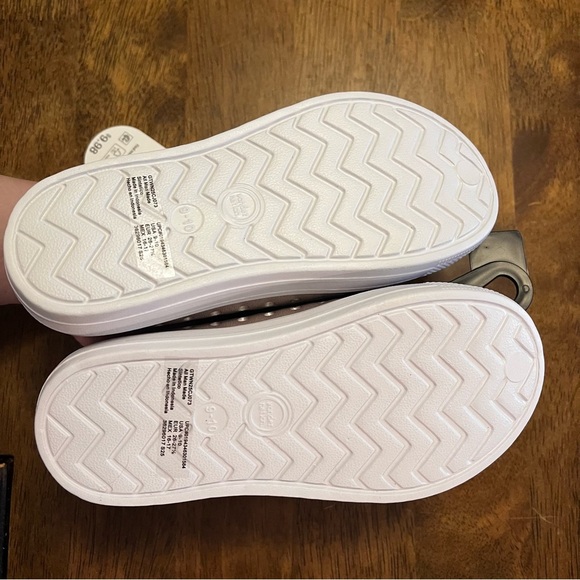 NWT Wonder Nation Eva Silver Slip-On Sneakers Girl Play Shoes Active Casual - Picture 5 of 5